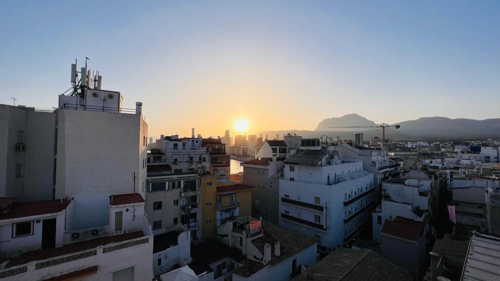 Atico Con Vistas En El Casco Antiguo De Benidorm Lägenhet Exteriör bild