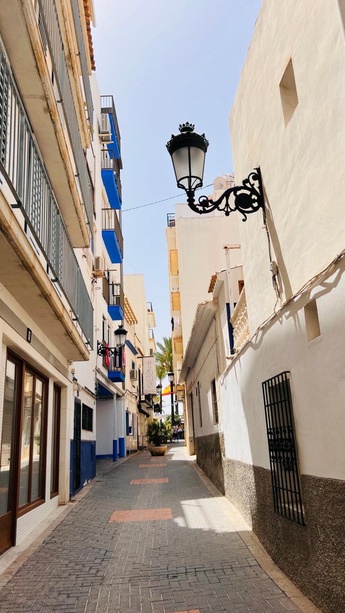 Atico Con Vistas En El Casco Antiguo De Benidorm Lägenhet Exteriör bild