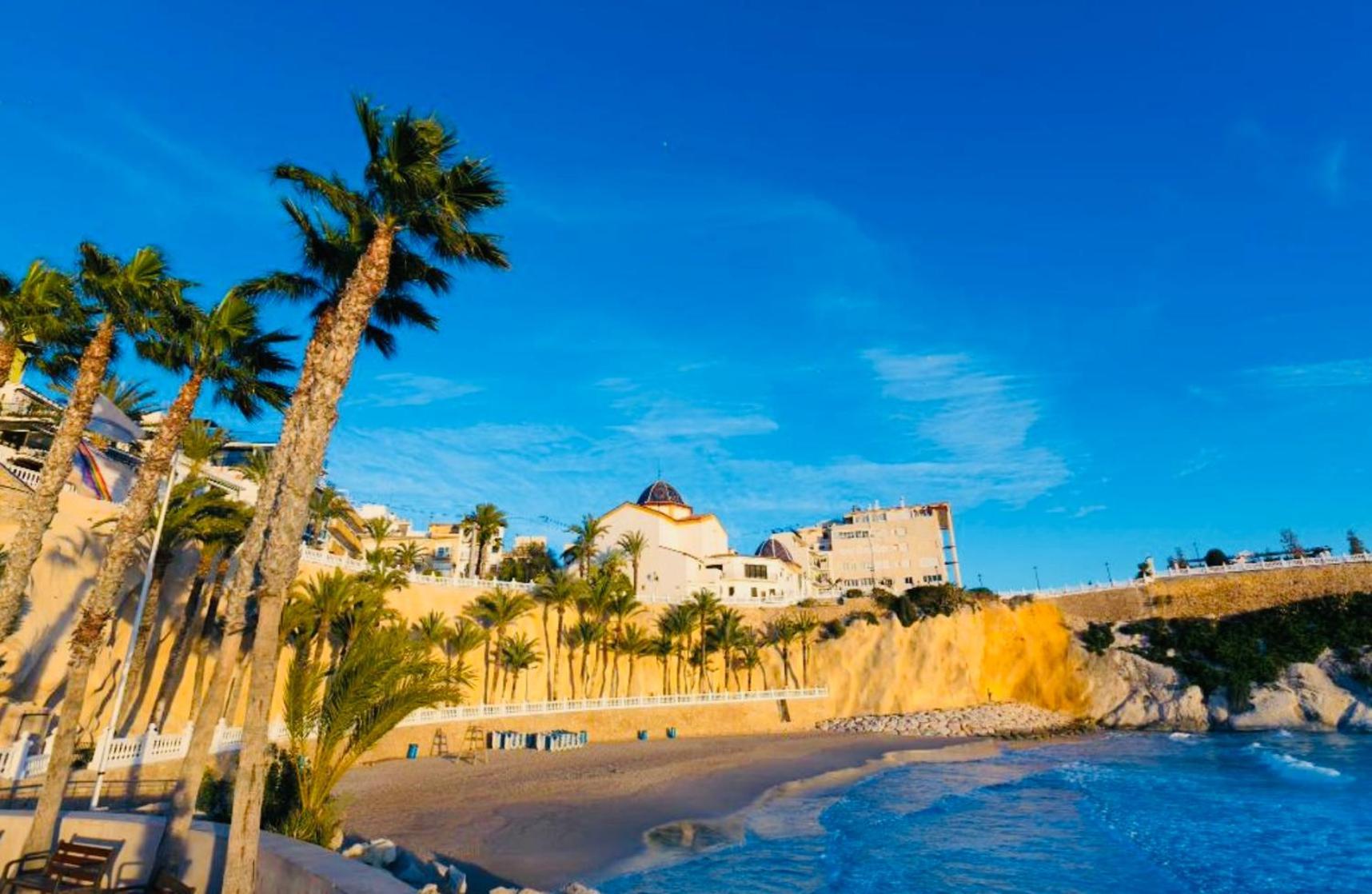 Atico Con Vistas En El Casco Antiguo De Benidorm Lägenhet Exteriör bild