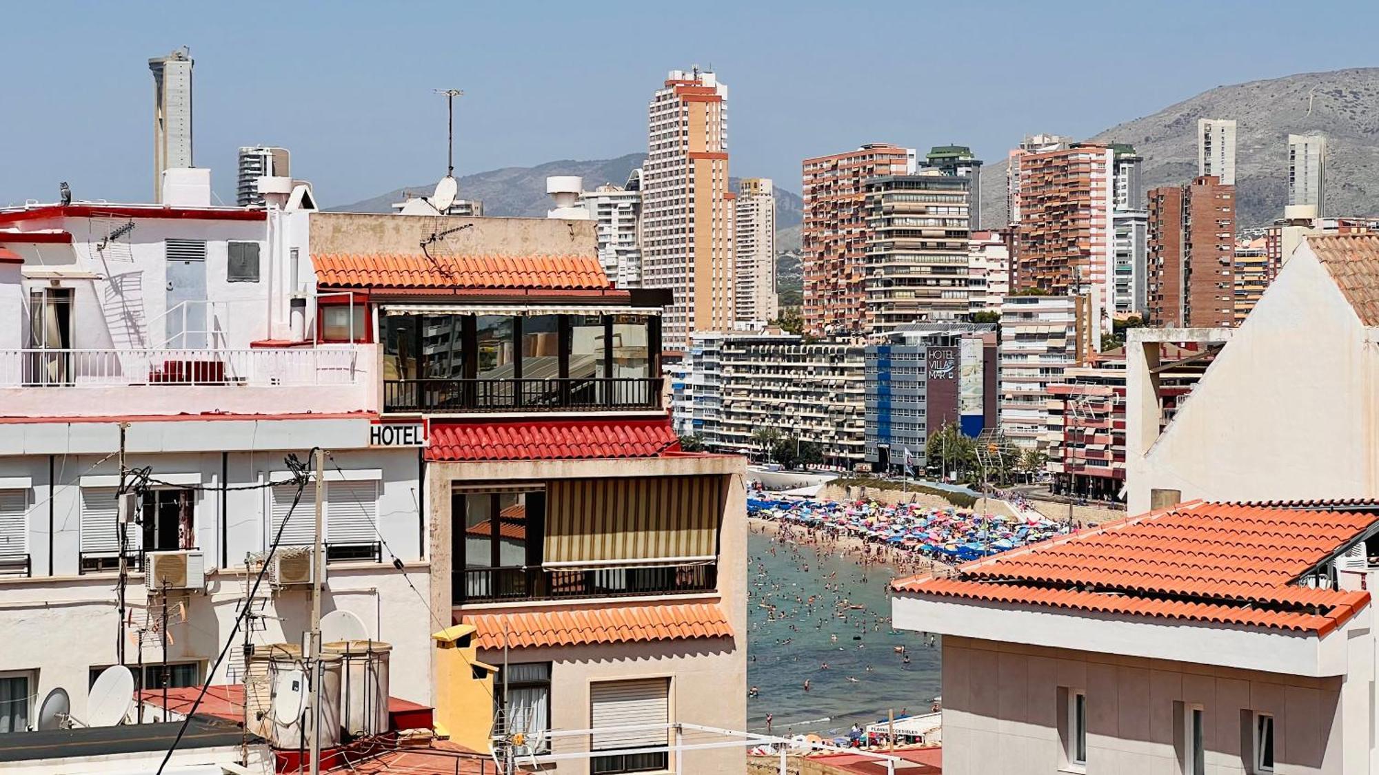 Atico Con Vistas En El Casco Antiguo De Benidorm Lägenhet Exteriör bild